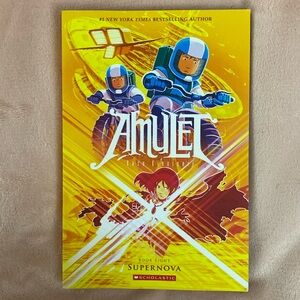 Amulet: Supernova by kazu kibuishi